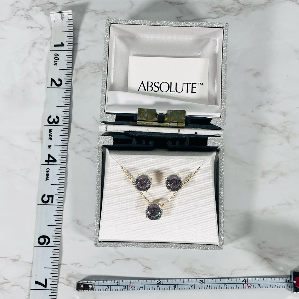 ⭐️A Absolute CZ Jewelry Set Gold Tone Necklace & Stud Earrings - Picture 6 of 8